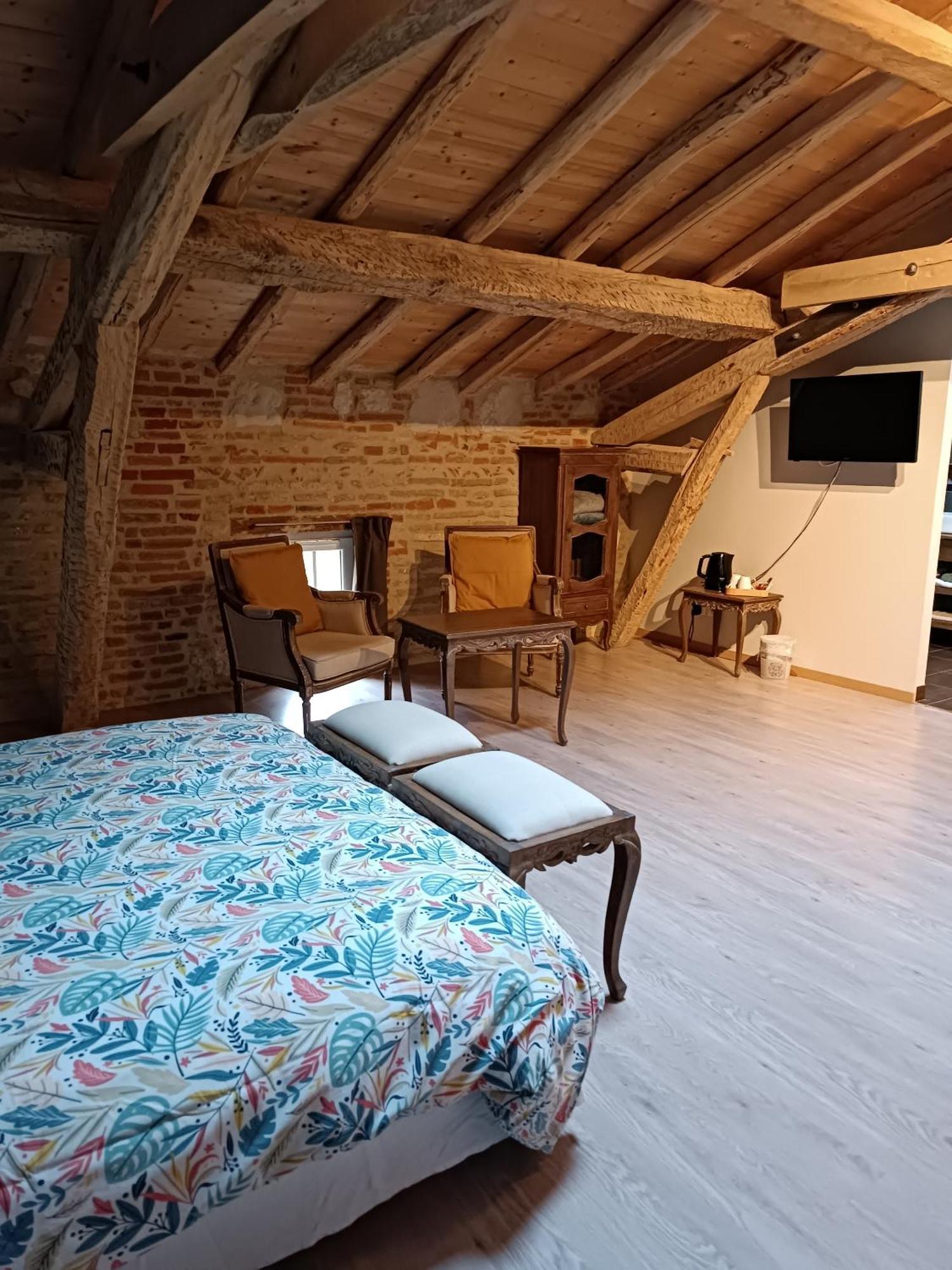 Hotel Le Jardin Des Cedres Lavaur  Zimmer foto